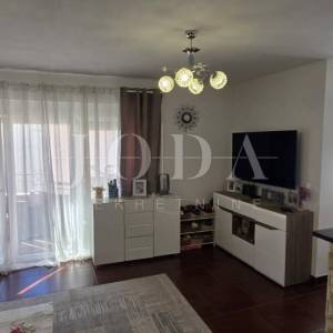 Stan Crikvenica, 71 m², mirna lokacija, parking – turistički potencijal