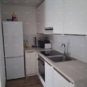 Stan s vrtom i parkirnim mjestom, blizina Pule 4 km.