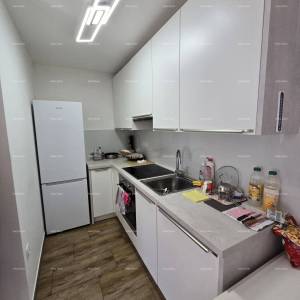 Stan s vrtom i parkirnim mjestom, blizina Pule 4 km.