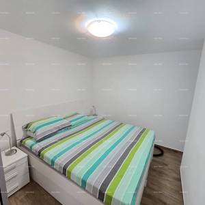 Stan s vrtom i parkirnim mjestom, blizina Pule 4 km.