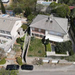 Stan sa garažom 200m od mora