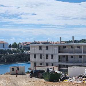 Stan u blizini mora ! Moderna arhitektura! Novogradnja-B7