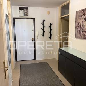 STAN, VOLOVČICA, NAJAM. Iznajmljuje se uredan i opremljan stan na 3 katu neboder