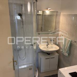 STAN, VOLOVČICA, NAJAM. Iznajmljuje se uredan i opremljan stan na 3 katu neboder