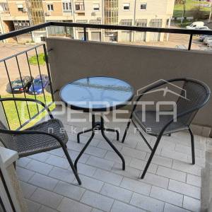 STAN, VOLOVČICA, NAJAM. Iznajmljuje se uredan i opremljan stan na 3 katu neboder