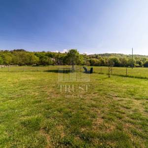 Stan za najam u mirnom okruženju – okružen prirodom