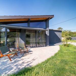 Stan za najam u mirnom okruženju – okružen prirodom