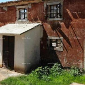 Stara kuća u nizu, odlična investicija! Umag!