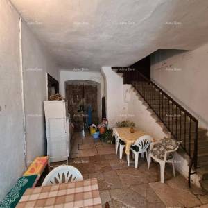 Stara vila za renoviranje u Gračišću