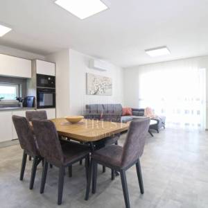 Štinjan, NOVA kuća s bazenom blizu mora