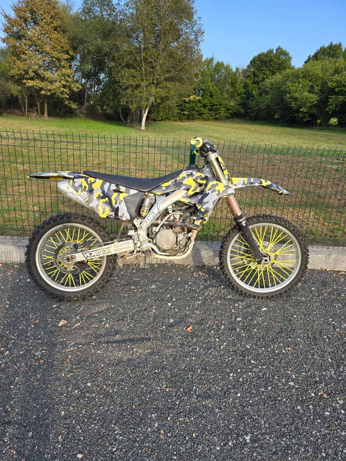 SUZUKI RMZ 250