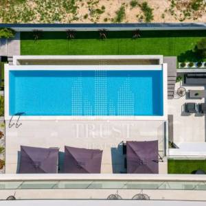 Taboo Villa–Moderna elegancija i luksuzan život