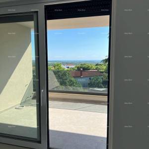 Tar-Vabriga! Novogradnja! Prelijepi dvoetažni stanovi.