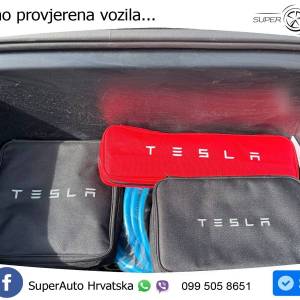 Tesla Model Y 60 kWh 299 KS, LED+360+GR SJED+PANO+ASIST