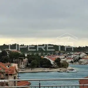 Tisno, Moderna kuća 168m2 - novogradnja u samom centru