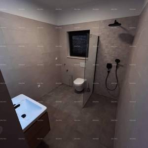 Top lokacija, Pomer! Moderna katnica sa bazenom i jaccuzi-jem!