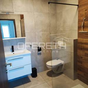 TOP PRILIKA: Luksuznih 108 m² s uporabnom dozvolom – Srce Valdebeka