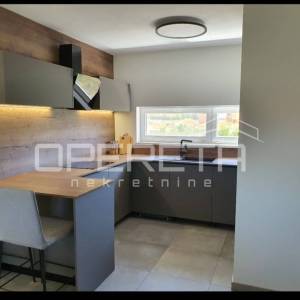 TOP PRILIKA: Luksuznih 108 m² s uporabnom dozvolom – Srce Valdebeka