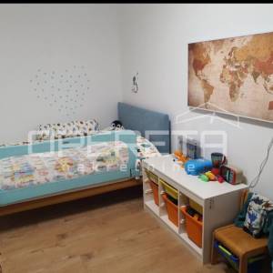 TOP PRILIKA: Luksuznih 108 m² s uporabnom dozvolom – Srce Valdebeka