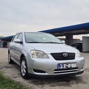 ️TOYOTA COROLLA 2002. 999 €