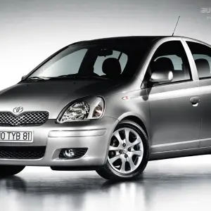 Toyota  yaris 1.3vvti
