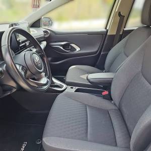 Toyota Yaris 1.5 HSD HB 5D E-CVT SOL