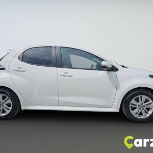 Toyota Yaris 1.5 HSD HB 5D E-CVT SOL