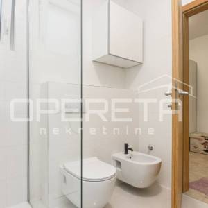 TRAŽENA LOKACIJA! KVALITETNA GRADNJA!