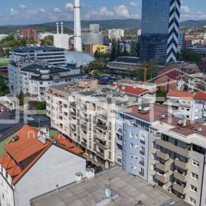 TRAŽENA LOKACIJA! KVALITETNA GRADNJA!