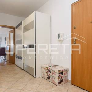 TRAŽENA LOKACIJA! KVALITETNA GRADNJA!