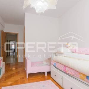 TRAŽENA LOKACIJA! KVALITETNA GRADNJA!