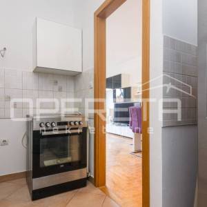 TRAŽENA LOKACIJA! KVALITETNA GRADNJA!