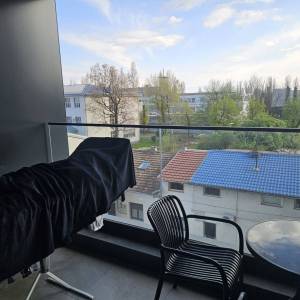 Trešnjevka-2S stan na 2. katu zgrade s liftom, vanjsko parkirno mjesto