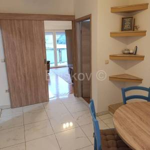 Trogir dugoročan najam 2 sobe parking