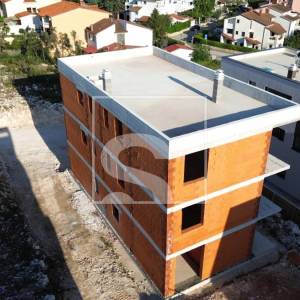 Trosoban stan, novogradnja, Pješčana uvala - 1. kat, 2 parkirna mjesta