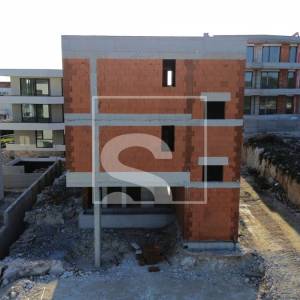 Trosoban stan, novogradnja, Pješčana uvala - 1. kat, 2 parkirna mjesta