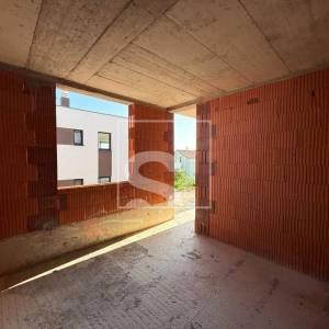 Trosoban stan, novogradnja, Pješčana uvala - 1. kat, 2 parkirna mjesta