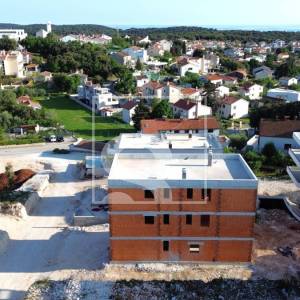 Trosoban stan, novogradnja, Pješčana uvala - 1. kat, 2 parkirna mjesta