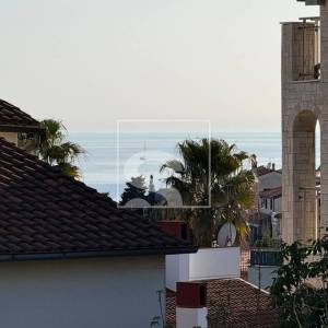 Trosoban stan, novogradnja, Pješčana uvala - pogled na more, 400m od plaže