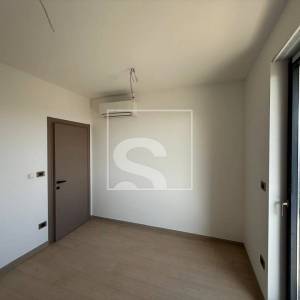 Trosoban stan, novogradnja, Pješčana uvala - pogled na more, 400m od plaže