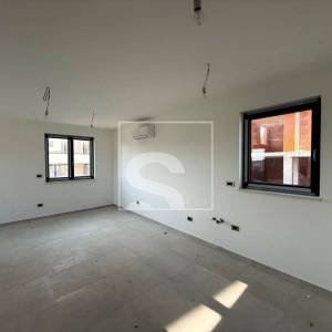 Trosoban stan, novogradnja, Pješčana uvala - pogled na more, 400m od plaže