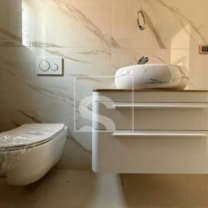 Trosoban stan, novogradnja, Pješčana uvala - pogled na more, 400m od plaže