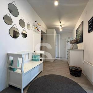 Trosoban stan, Pula, širi centar - namješten, 3. kat, garaža i parking