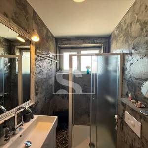 Trosoban stan, Pula, širi centar - namješten, 3. kat, garaža i parking