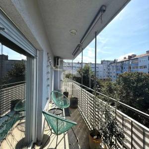 Trosoban stan, Pula, širi centar - namješten, 3. kat, garaža i parking