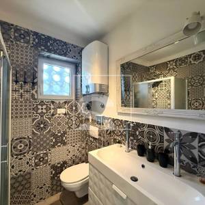 Trosoban stan, Pula, širi centar - namješten, 3. kat, garaža i parking