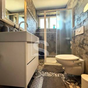 Trosoban stan, Pula, širi centar - namješten, 3. kat, garaža i parking