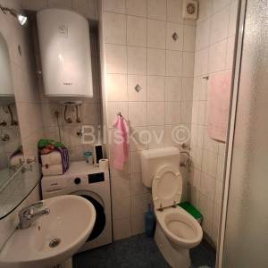 Trstenik Split dugoročan najam 2 sobe