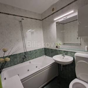 Trstenik Split dugoročan najam 2 sobe