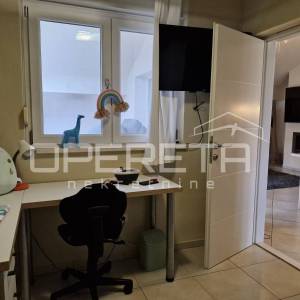 Ugodan obiteljski stan s terasom, Sveti Antun, Korčula